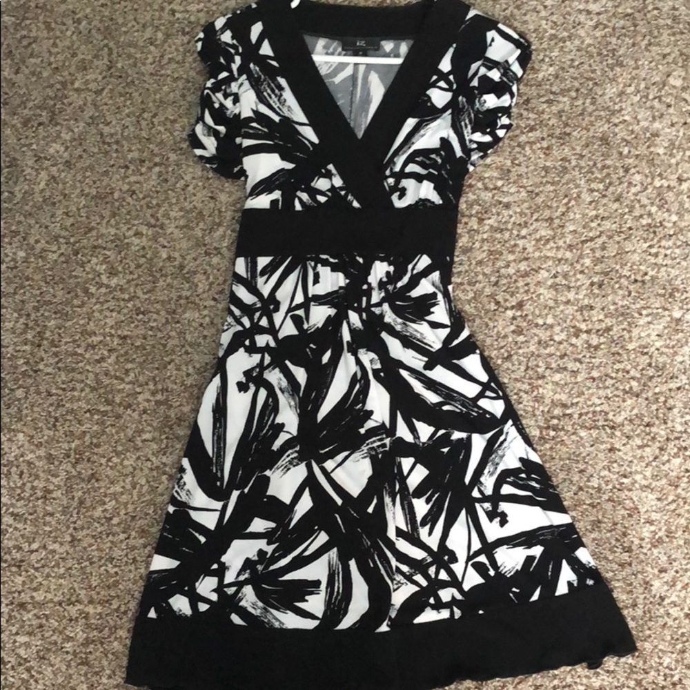 Is byer California black and white dress